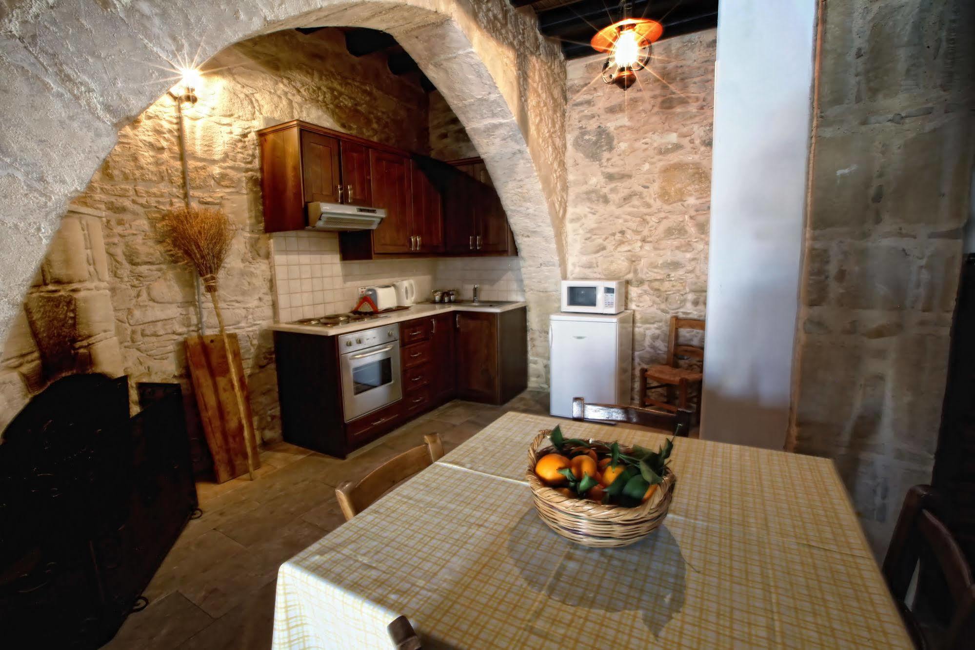 Leonidas Village Houses Goudhi Екстер'єр фото